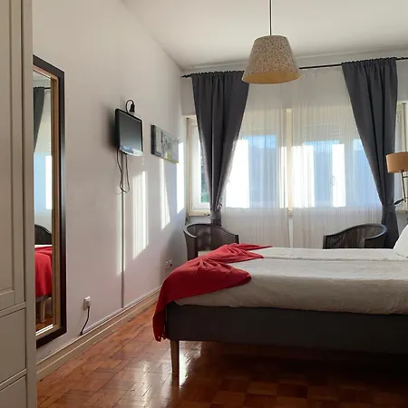 Discovery Benfica بيت ضيافة 3*