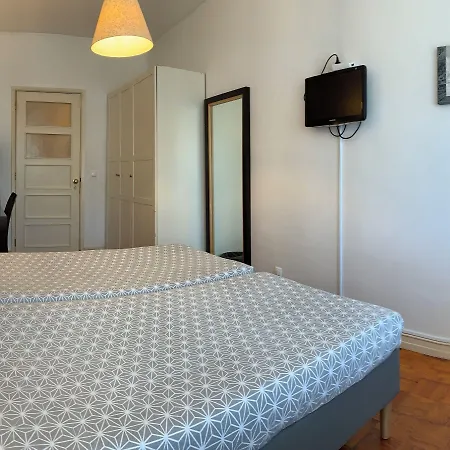 本菲卡探索公寓 招待所 3*