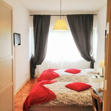Guest house Discovery Benfica Lisbon
