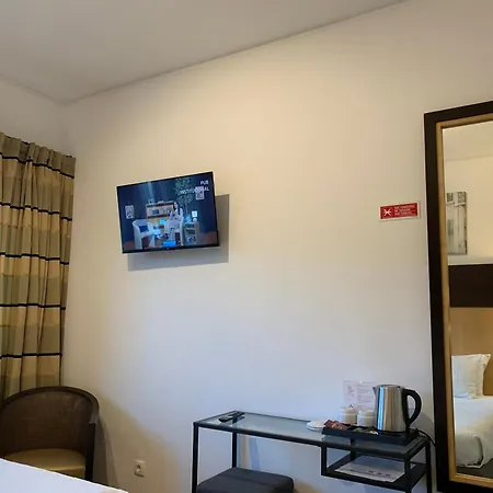 Guest house Discovery Benfica 3*