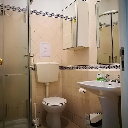 Guest house Discovery Benfica Lisbon